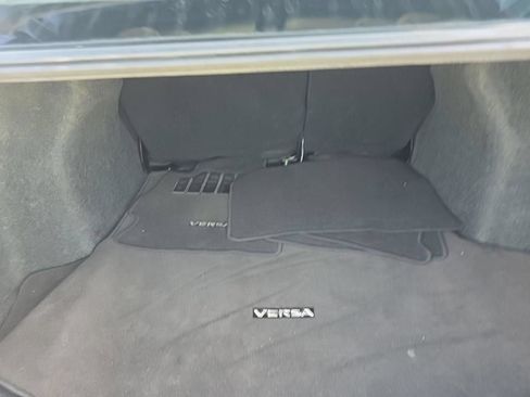 Used 2021 Nissan Versa SV FWD image 17