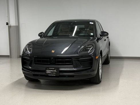 Certified 2023 Porsche Macan AWD/4WD image 1
