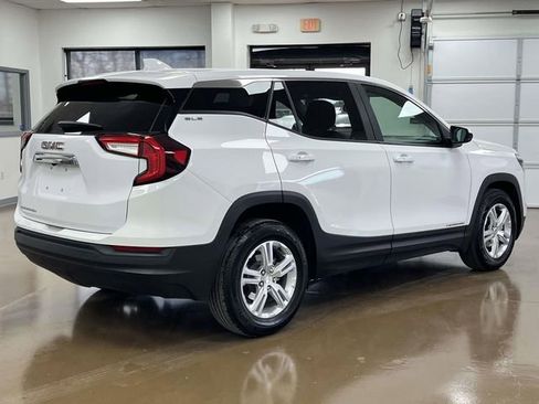 Used 2024 GMC Terrain SLE image 5