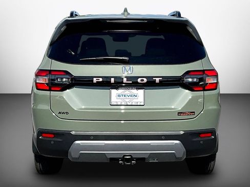 New 2026 Honda Pilot TrailSport image 5