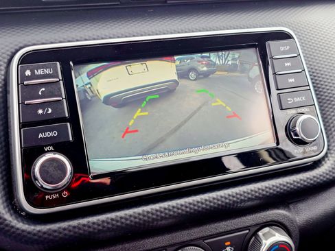 Used 2024 Nissan Kicks S image 14