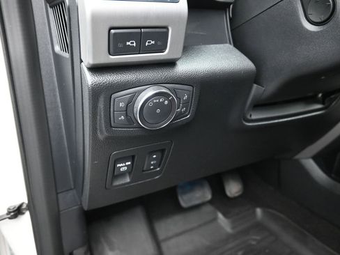 Certified 2020 Ford F150 Platinum w/ Equipment Group 701A Luxury image 13