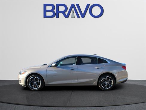 Used 2024 Chevrolet Malibu LT image 9