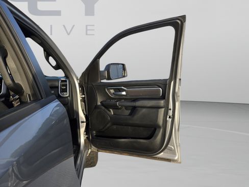 Used 2025 RAM 1500 Big Horn AWD/4WD image 19