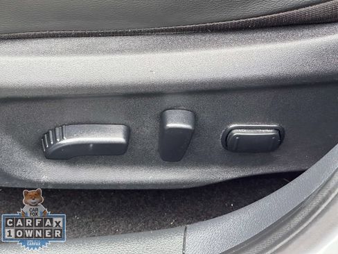 Used 2024 Nissan Sentra SR w/ SR Premium Package FWD image 22