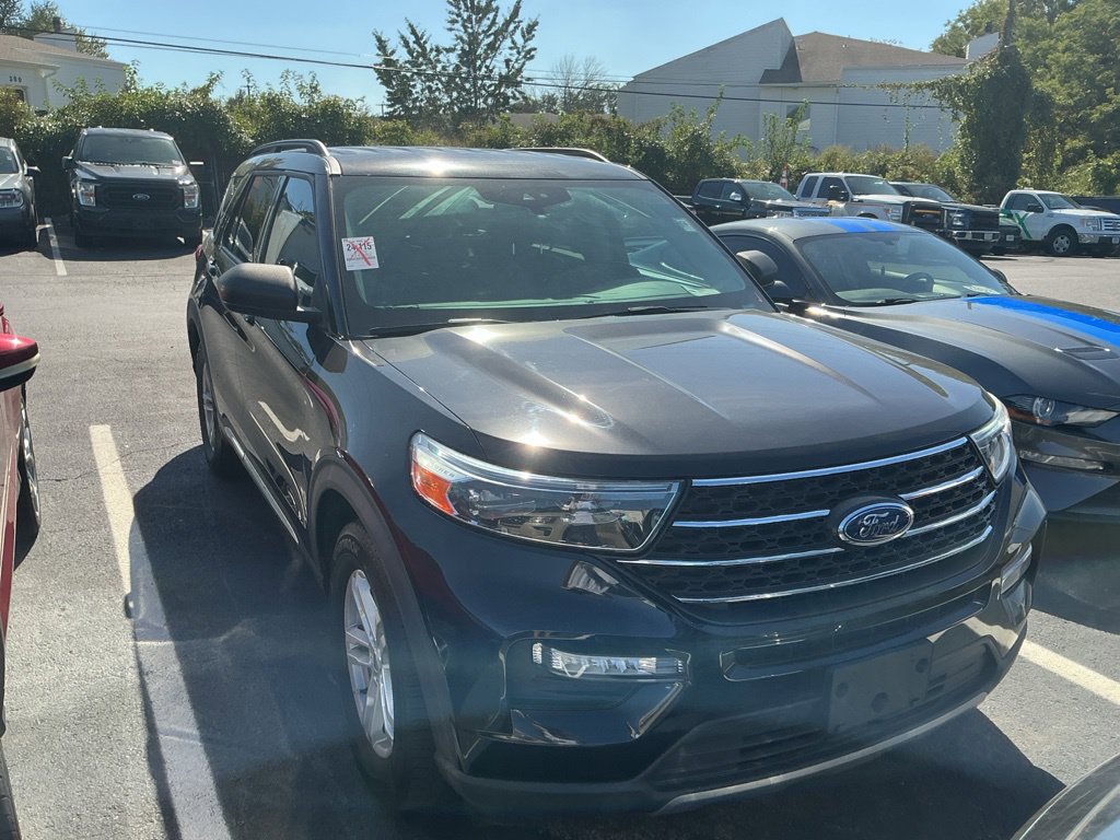 Used 2023 Ford Explorer XLT w/ Equipment Group 202A RWD image 10