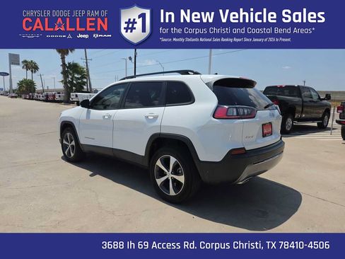 Certified 2022 Jeep Cherokee Limited AWD/4WD image 12