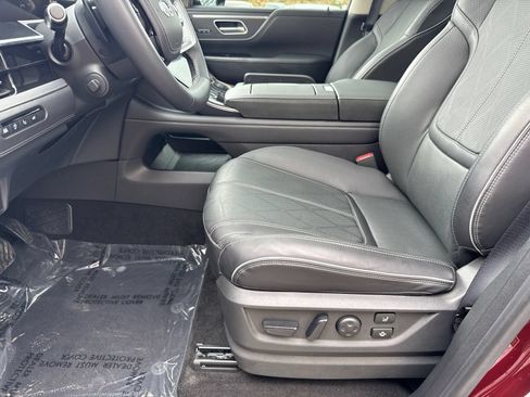 Used 2025 INFINITI QX80 Sensory AWD/4WD image 9