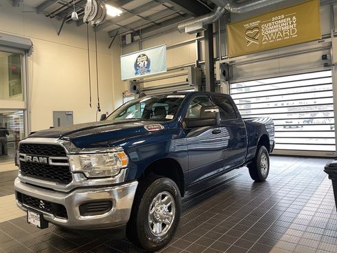 Used 2024 RAM 2500 Tradesman w/ Chrome Appearance Group image 3