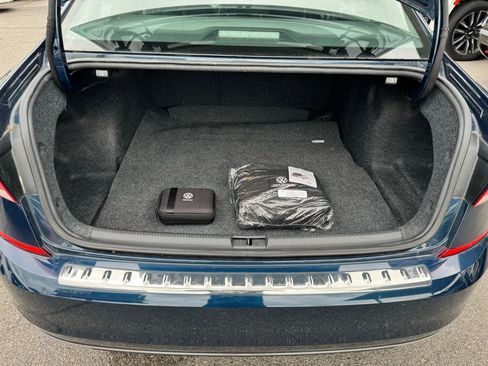 Used 2022 Volkswagen Passat 2.0T SE image 33