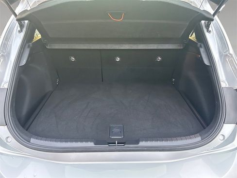 Used 2022 Toyota Corolla SE image 19