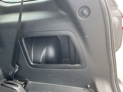 Used 2018 Ford Explorer XLT image 21