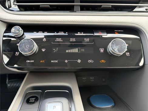 New 2027 INFINITI QX60 Luxe FWD image 12