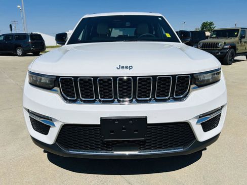 Used 2023 Jeep Grand Cherokee Limited AWD/4WD image 36