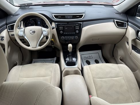Used 2015 Nissan Rogue S AWD/4WD image 8