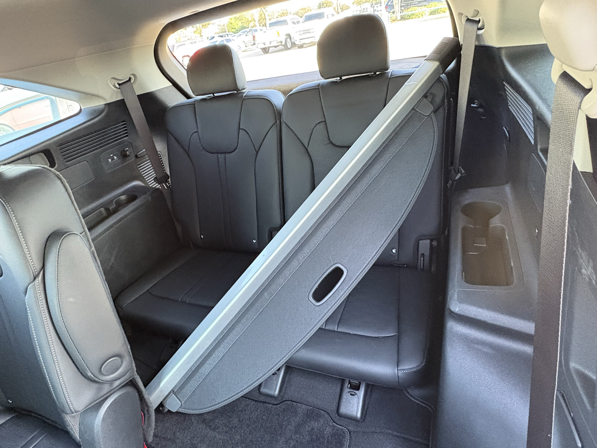 Used 2025 Kia Sorento EX w/ EX Panoramic Sunroof Package FWD image 30