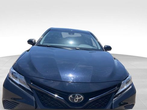 Used 2019 Toyota Camry SE w/ Carpet Mat Package FWD image 14