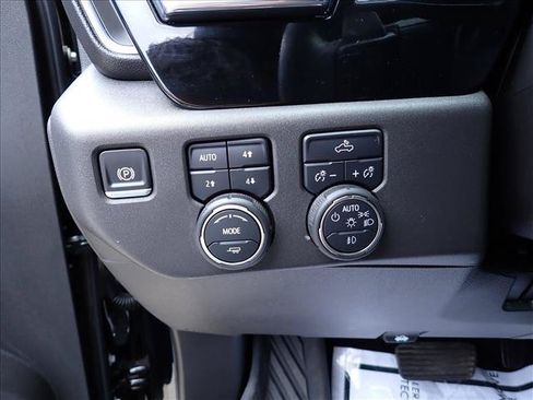 Used 2025 Chevrolet Silverado 1500 LT Trail Boss w/ Protection Package AWD/4WD image 14