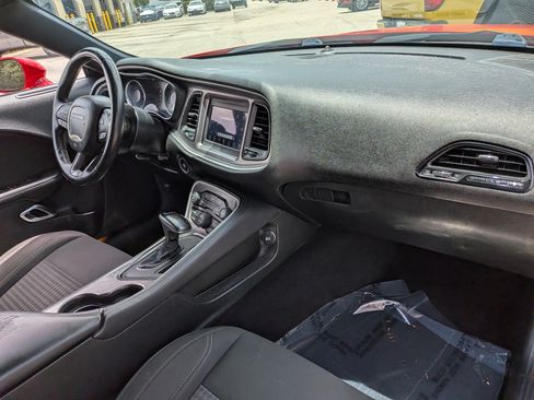 Used 2019 Dodge Challenger SXT RWD image 16