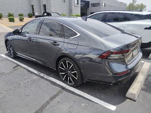 Used 2025 Honda Accord Touring image 6