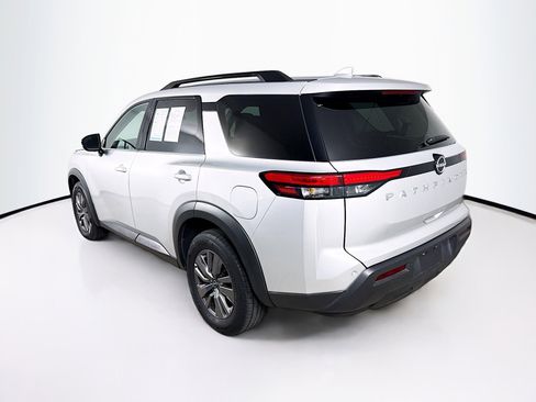 Used 2025 Nissan Pathfinder SV FWD image 30