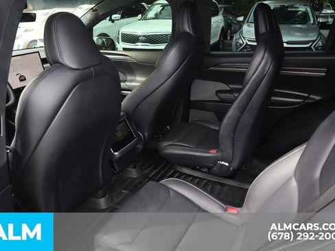 Used 2022 Tesla Model X Plaid image 17