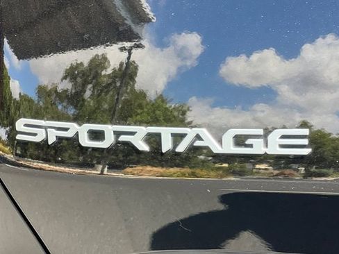 Used 2023 Kia Sportage LX AWD/4WD image 34