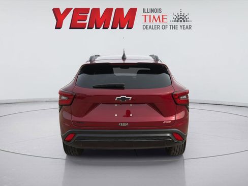 Used 2025 Chevrolet Trax RS w/ Driver Confidence Package image 7