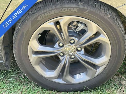 Used 2025 Honda Accord EX-L image 11