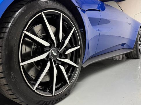 Used 2020 Aston Martin V8 Vantage Coupe image 24