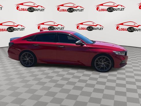 Used 2018 Honda Accord Sport image 9
