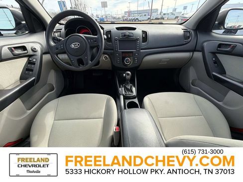 Used 2011 Kia Forte EX w/ Tech Pkg image 19