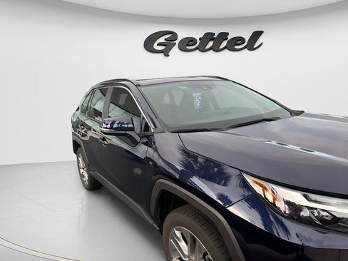Used 2022 Toyota RAV4 XLE Premium FWD image 4