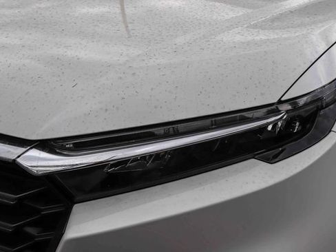 Used 2024 Honda CR-V LX image 5