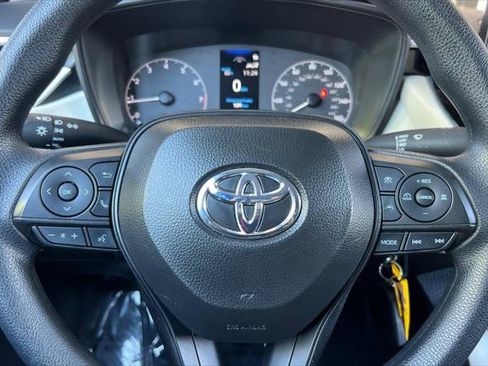 Certified 2025 Toyota Corolla LE FWD image 22