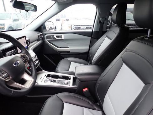 Used 2023 Ford Explorer XLT w/ Equipment Group 202A image 16