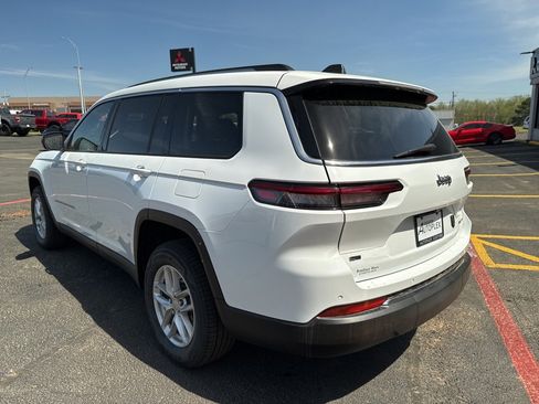 Used 2022 Jeep Grand Cherokee L Laredo w/ Luxury Tech Group I image 10