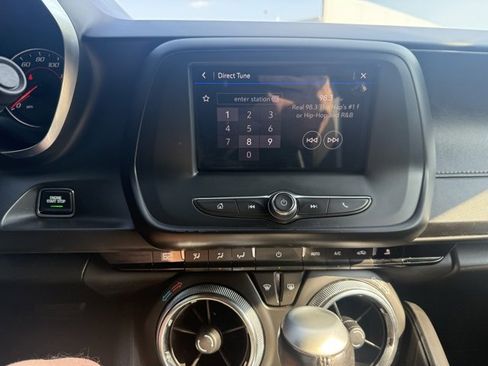 Used 2021 Chevrolet Camaro LT image 18