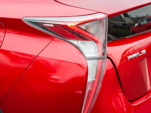 Used 2017 Toyota Prius Two image 8