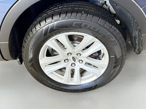 Certified 2019 Ford Explorer XLT w/ Equipment Group 202A image 32