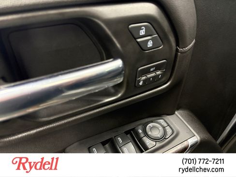 Used 2020 GMC Sierra 1500 Denali w/ Denali Ultimate Package AWD/4WD image 11