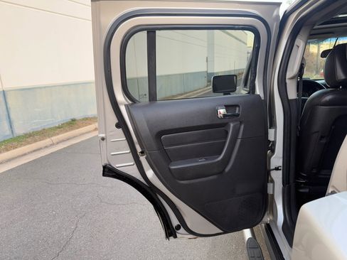 Used 2006 HUMMER H3 image 21