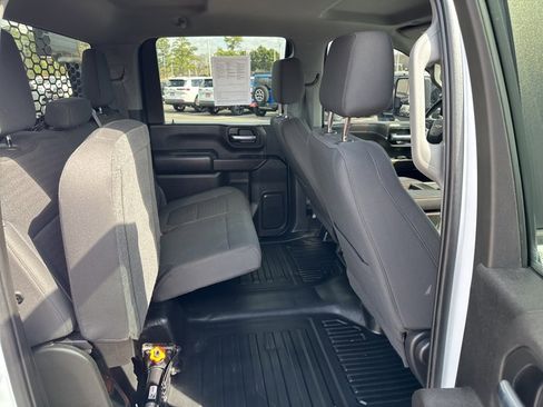 Used 2022 Chevrolet Silverado 3500 LT w/ Convenience Package image 13