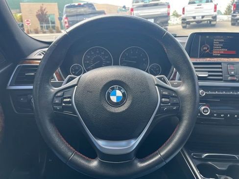Used 2017 BMW 330i xDrive Sedan AWD/4WD image 32
