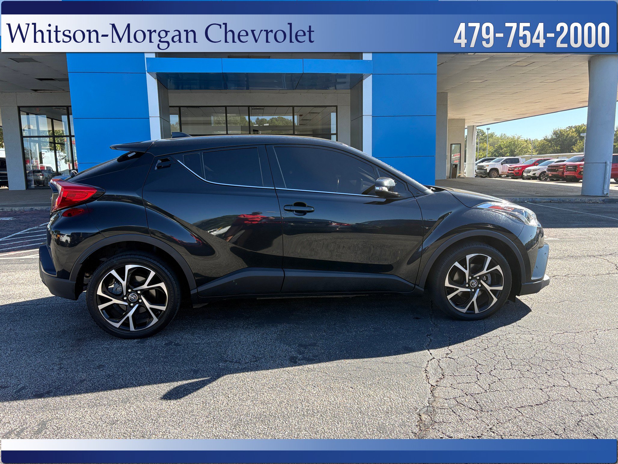 Used 2019 Toyota C-HR Limited FWD image 4