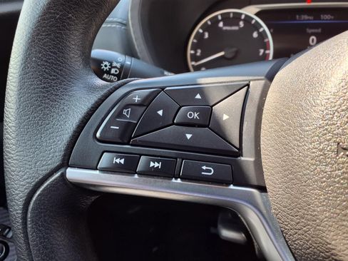 Used 2024 Nissan Sentra SV FWD image 23