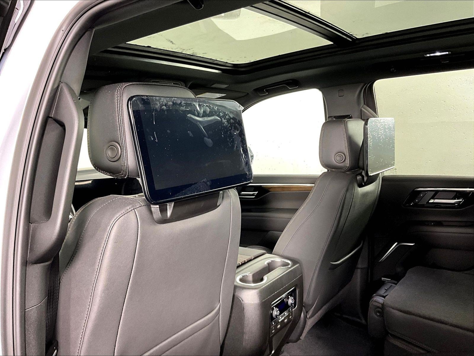 New 2026 Chevrolet Tahoe High Country AWD/4WD image 25