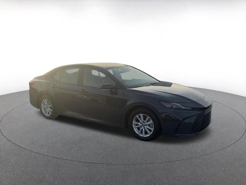 Used 2025 Toyota Camry LE image 2