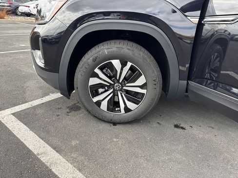 New 2026 Volkswagen Atlas Cross Sport SE image 25