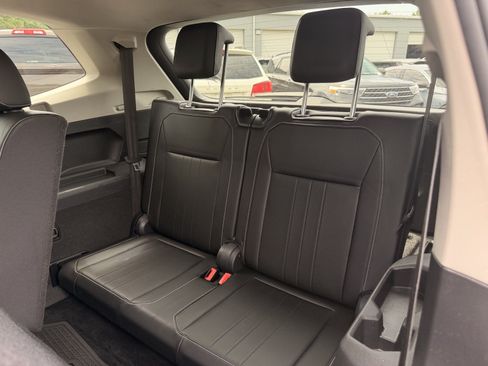 Used 2022 Volkswagen Tiguan SE FWD image 29